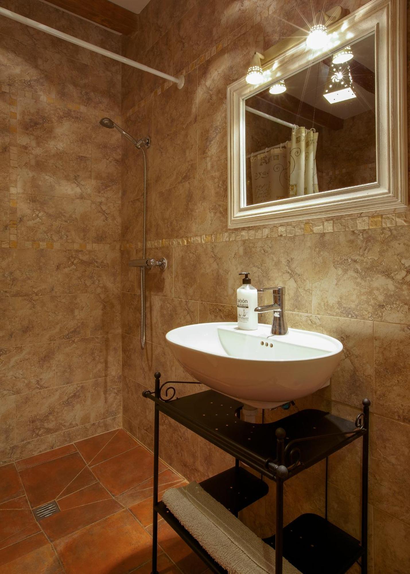 Apartamentos El Jardin Del Poeta Гихо-де-Гранадилья Номер фото