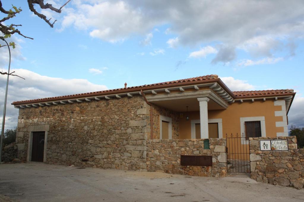 Apartamentos El Jardin Del Poeta Гихо-де-Гранадилья Номер фото