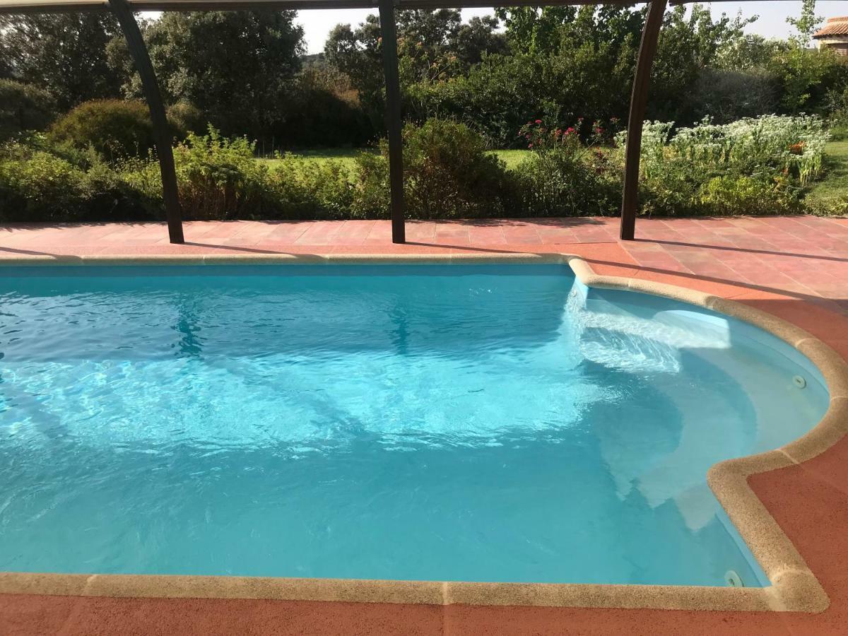 Apartamentos El Jardin Del Poeta Гихо-де-Гранадилья Экстерьер фото